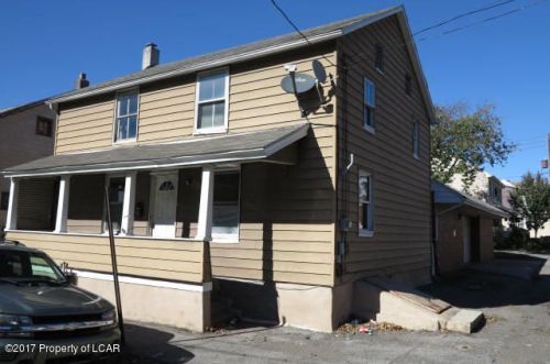 215 Elm St, Hazle Township, PA 18201-6225