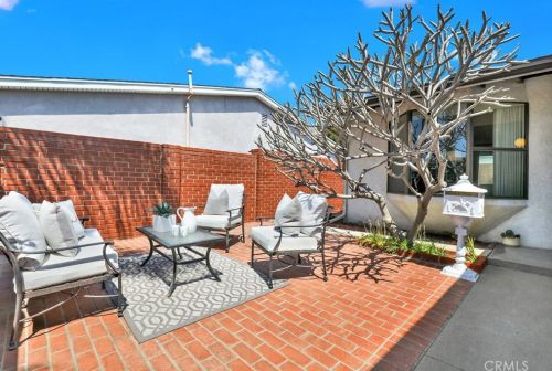 1025 Fathom Ave, Seal Beach, CA 90740-5831
