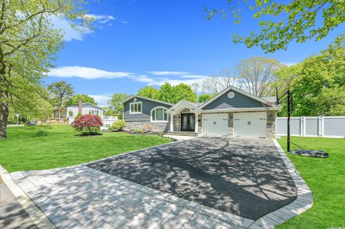 7 Lauren Ave, Huntington Station, NY 11746-6631