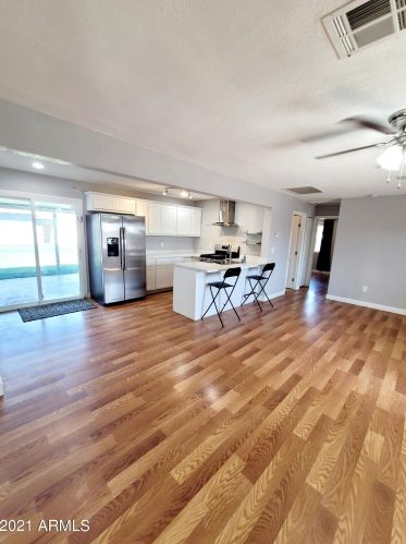 6044 14th Pl, Phoenix, AZ 85042-4413