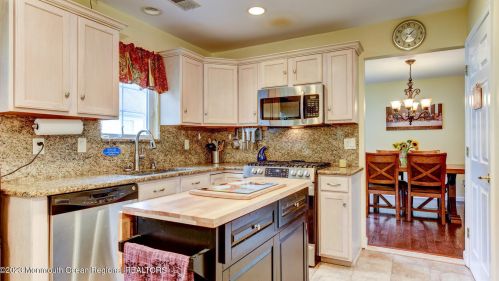 23 Morning Glory Ln, Lakewood NJ  08701-5718 exterior