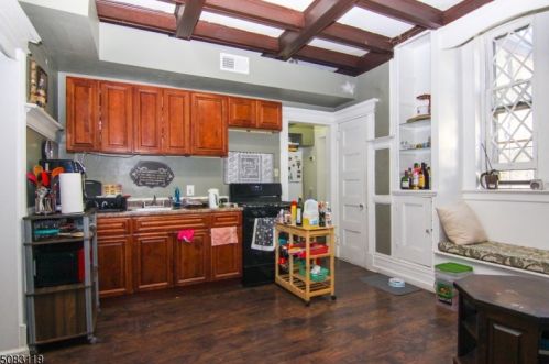 103 3rd Ave, Newark NJ  07104-2751 exterior