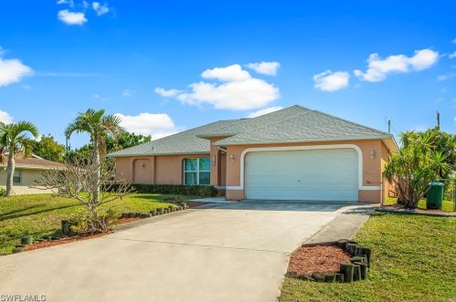 1108 15th St, Cape Coral, FL 33909-0702
