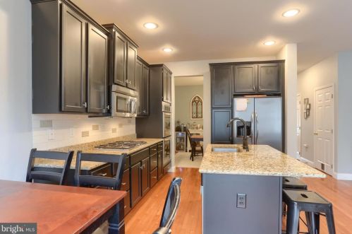 302 Witwer Way, Mount Joy PA  17552-1162 exterior