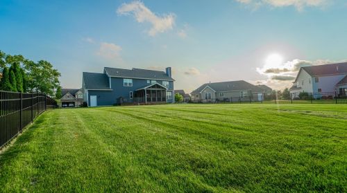2853 Bonita Dr, Valpo IN  46385-7075 exterior