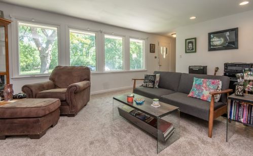 24120 Loomis Rd, Muskego, WI 53150-6144