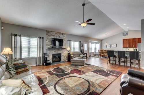 2090 Twin Flower Cir, Darbydale, OH 43123-8024