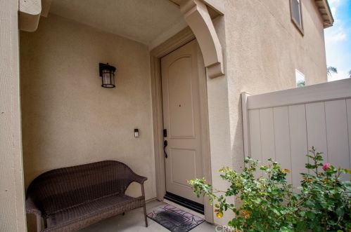 865 Pine Ave, Rialto CA  92376-4552 exterior