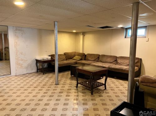 966 Old Bridge Tpke, East Brunswick NJ  08816-3848 exterior