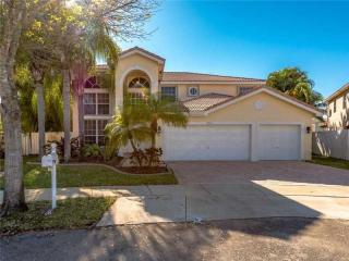 17952 35th Ct, Hollywood, FL 33029-1678