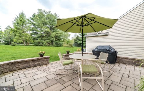 469 Primrose Dr, Lansdale, PA 19446-5691