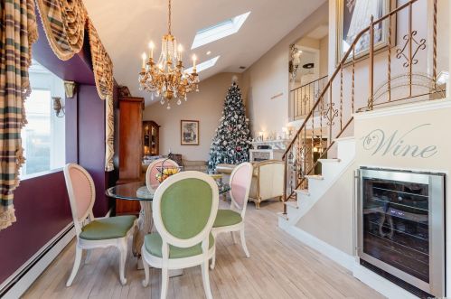 47 Myson St, West Islip NY  11795-2703 exterior