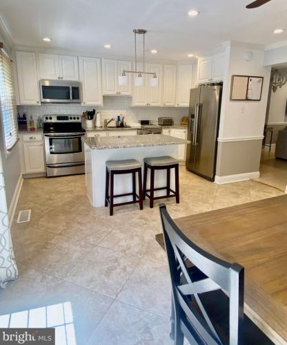 318 Birch Dr, Miquon, PA 19444-2115
