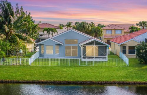 7241 Providence Rd, Boynton Beach, FL 33436-8541