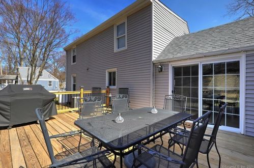 146 Joyce Ct, Milford, CT 06461-1817