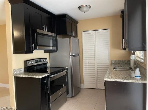 313 Alabama Rd, Lehigh Acres FL  33936-7201 exterior