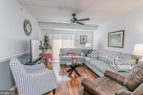 124 Brandon Rd, Norristown PA  19403-3394 exterior