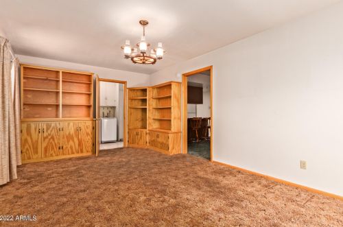 15014 37 Ave, Phoenix AZ 85053-5508 exterior