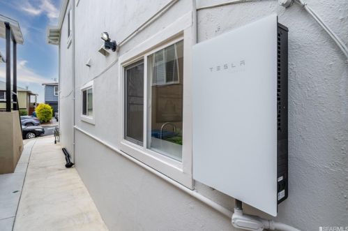 59 Montebello Dr, Daly City CA 94015-4722 exterior