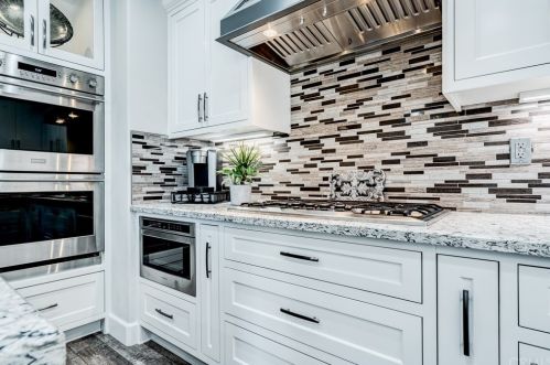 32418 Magenta Ct, Temecula CA  92592-3876 exterior