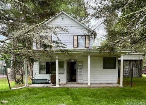 9 Sam Ln, Monticello, NY 12701-4454