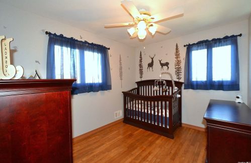 1632 Church St, Holbrook NY  11741-5818 exterior