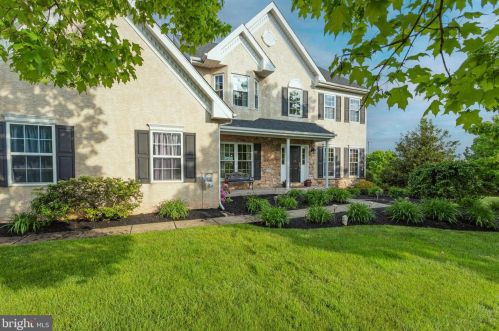 900 Sparkleberry Ln, Collegeville, PA 19426-3800