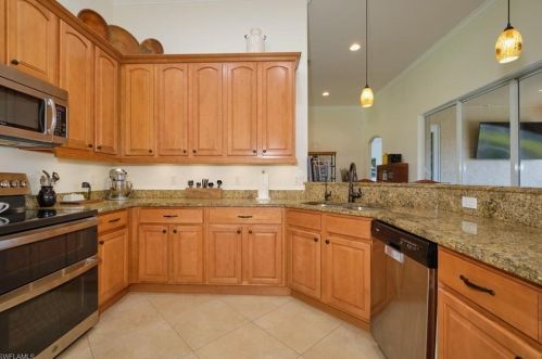 1121 1 Ter, Cape Coral FL  33991-1591 exterior