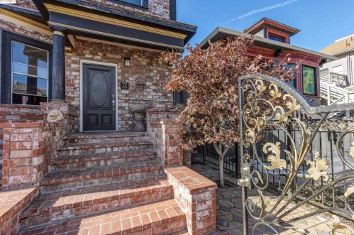 1115 Chestnut St, Oakland, CA 94607-2717