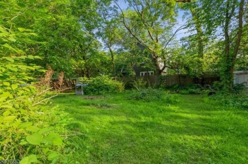 16 Godfrey Rd, Montclair NJ  07043-1310 exterior