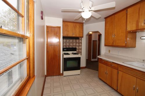 2128 58, Milwaukee WI 53219-1540 exterior