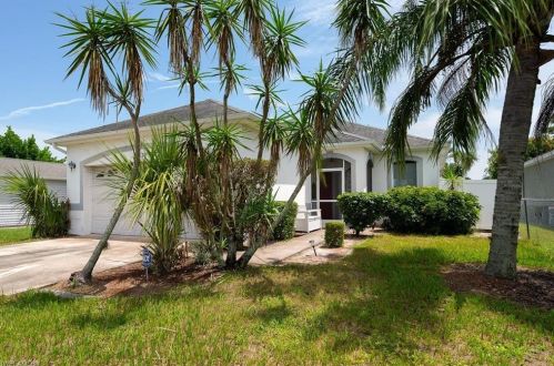 27427 Horne Ave, Bonita Springs, FL 34135-5543