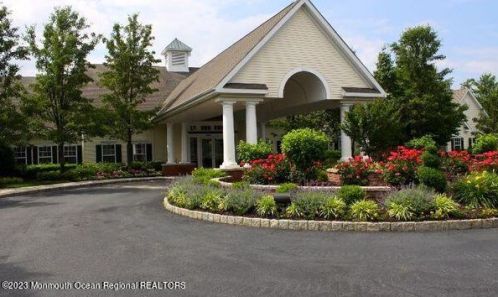 3 Foxwood Rd, Lakewood NJ  08701-5729 exterior