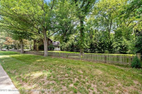 904 Sycamore Ave, Tinton Falls NJ 07724-3132 exterior