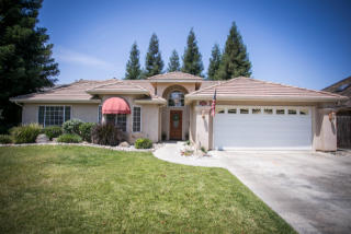 3045 Johnson St, Visalia, CA 93277-7438
