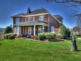 216 Forest Knoll Ct, Weaverville NC  28787-8431 exterior