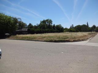 650 Peach Ave, Fresno, CA 93727-2430