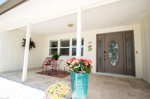 221 Ibis St, Fort Myers Beach, FL 33931-4517