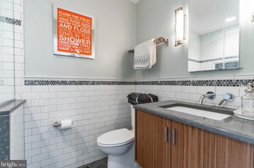 296 Stone Rdg Dr, Norristown PA  19403-5222 exterior