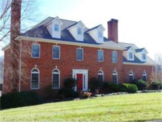 1001 Shepparton Ln, Kingsport, TN 37664-5161