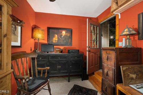 2919 Lake Ave, Altadena CA  91001-1621 exterior