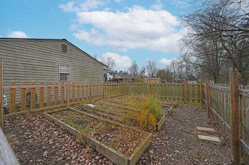 5124 Hagewa Dr, Cincinnati OH 45242-6247 exterior