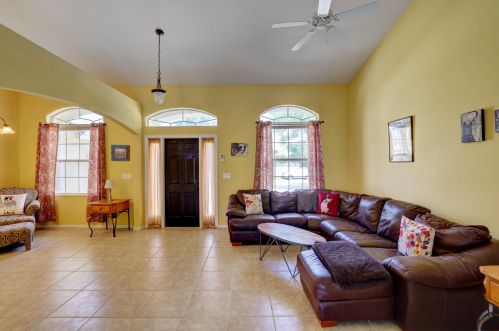 4411 Gagnon Rd, Fort Pierce, FL 34953-6710