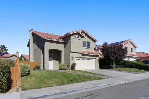 17550 Fisher St, Victorville, CA 92395-7757