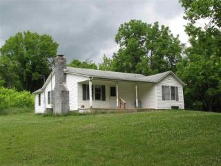 422 Airport Rd, Bybee, TN 37713-2253