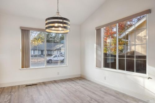 1104 Pippin Cir, Santa Rosa CA  95407-6772 exterior