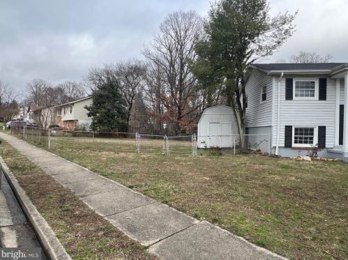 15023 Carlsbad Rd, Woodbridge VA  22193-1605 exterior