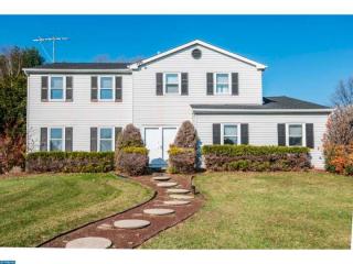 437 Fox Hollow Dr, Langhorne, PA 19053-2495
