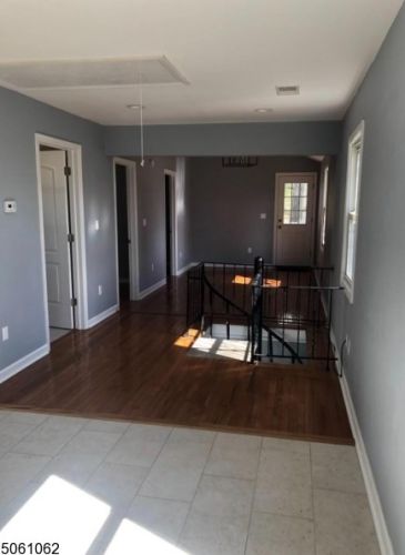 313 Knox Way, Hopatcong NJ  07843-1114 exterior