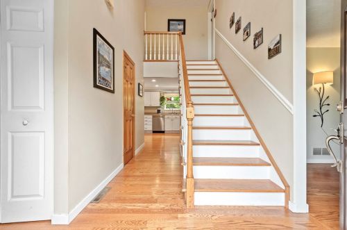 52 Trotter Cir, Sewickley, PA 15143-9123